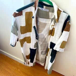 Zara short sleeve button-up patterned shirt